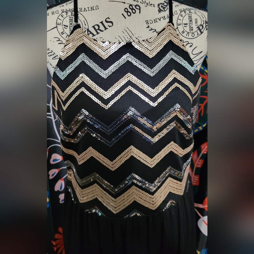 CHEVRON DRESS - Picture 7 of 11